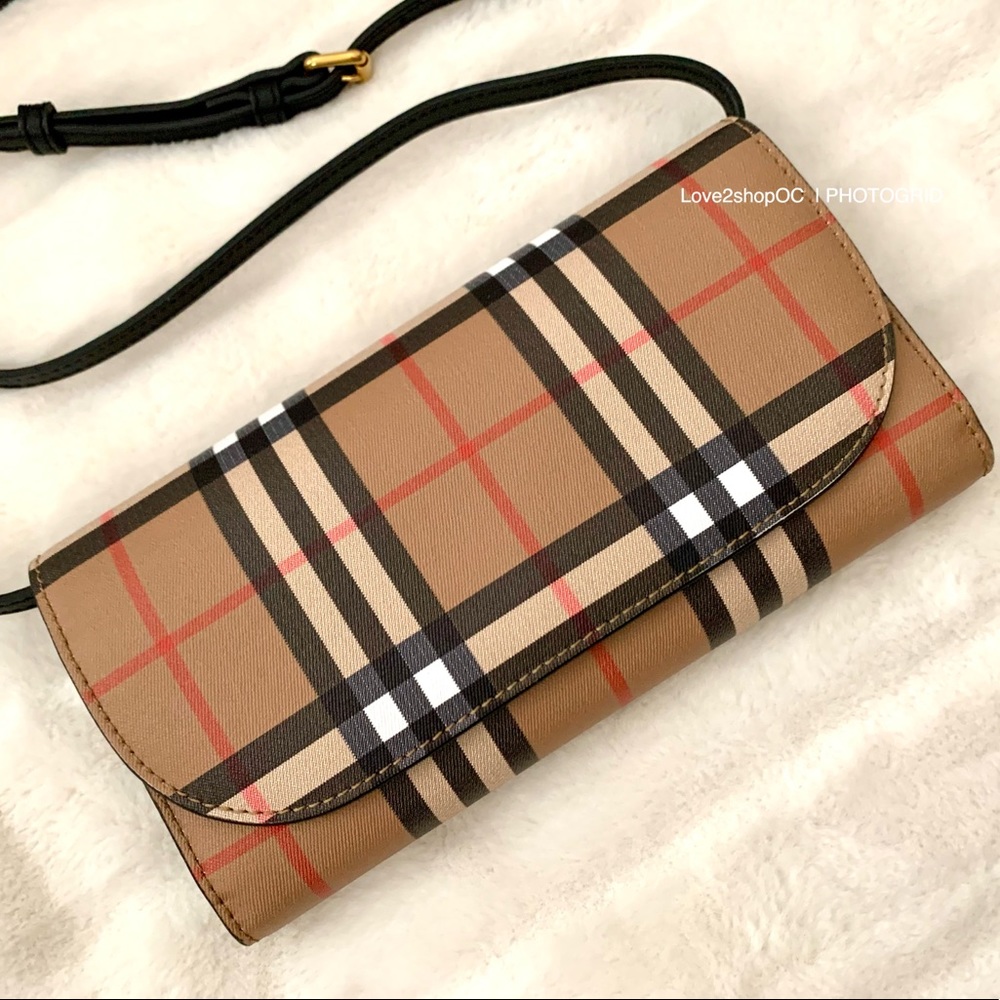 BURBERRY Detachable Strap Check Leather Wallet